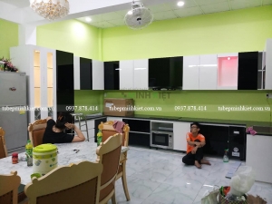 Tủ bếp chữ u nhà chị Quế CT012